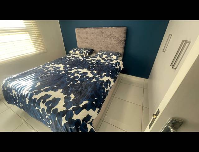 2 BEDROOM TOWNHOUSE FOR SALE IN ESSENWOOD